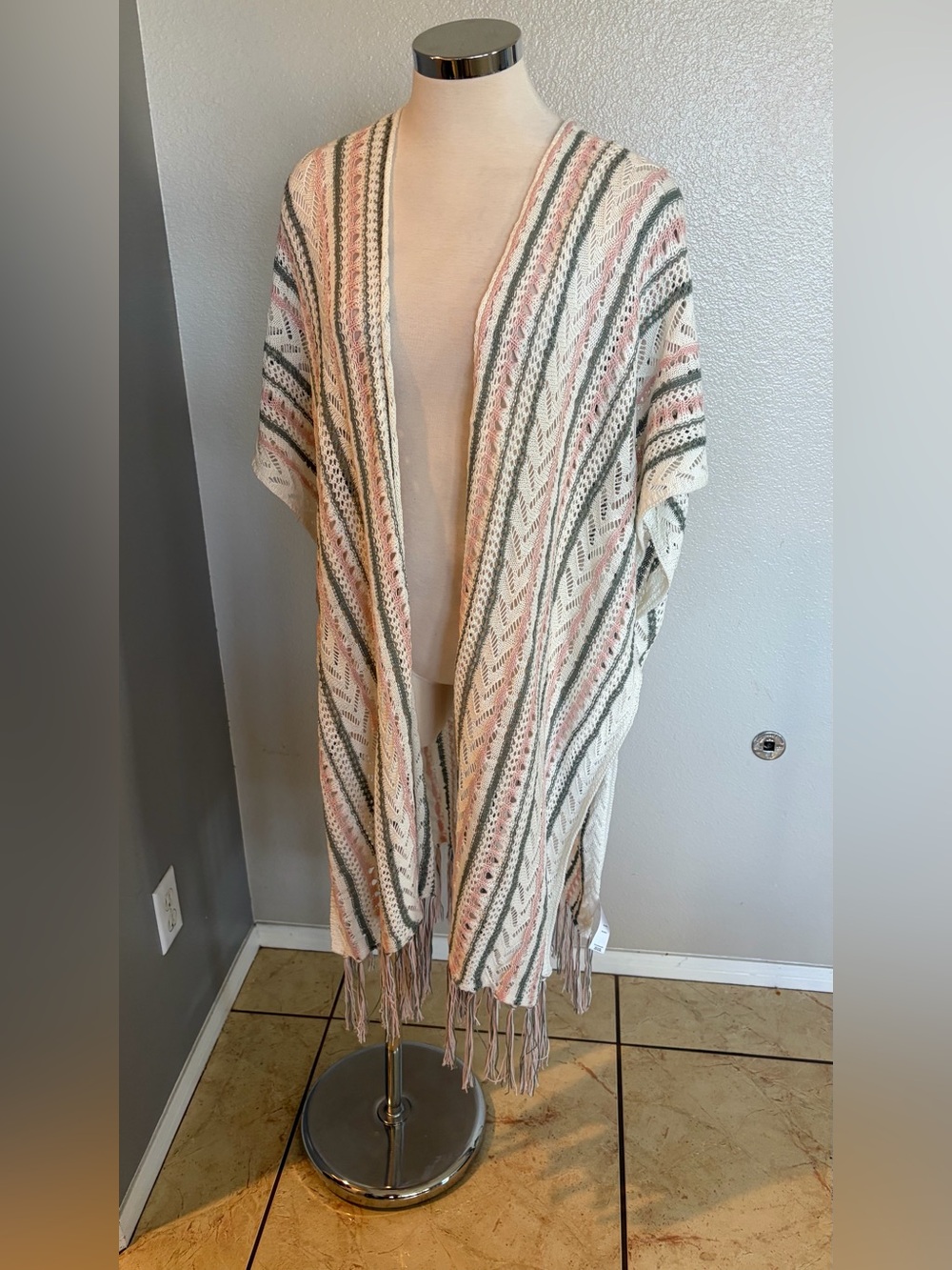 Francesca's Collections Open-Front Fringe Knit Poncho in Cream, Pink & Gray